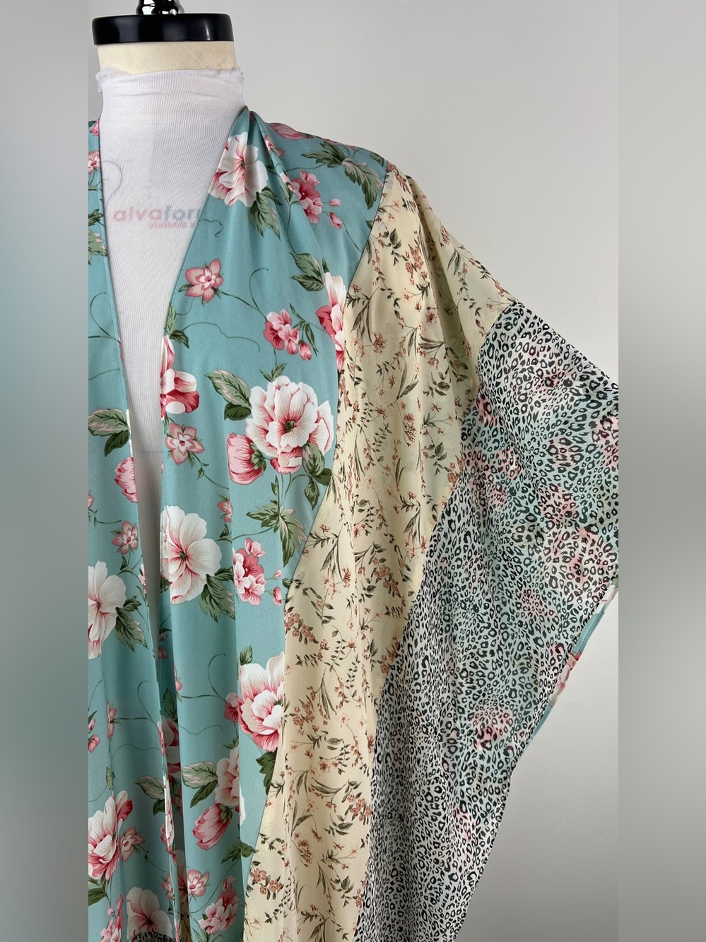 💚 3727. Floral Patchwork Open Kimono - Aqua & Cream - Picture 5 of 9
